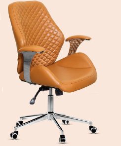 كرسي جلد وسط بنى C.M.007